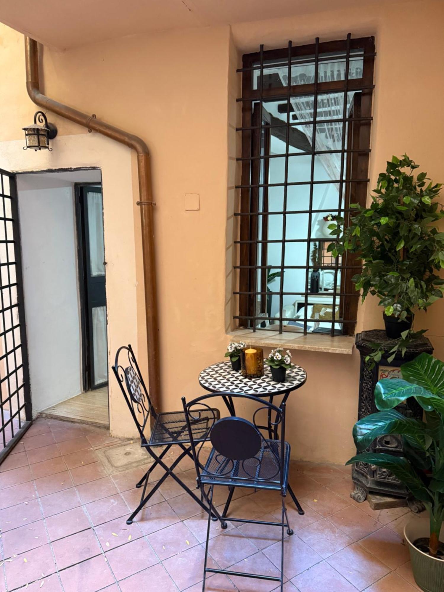 Apartment Cartari 11 *